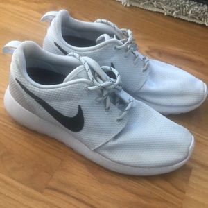 Nike Roche One sneakers